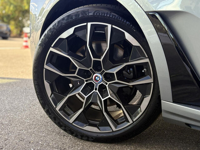 BMW X7 x40d M Sport Pro Iconic KomfS+Bel+Mass.Standh Ansicht 9 für Fahrzeugdetailseite