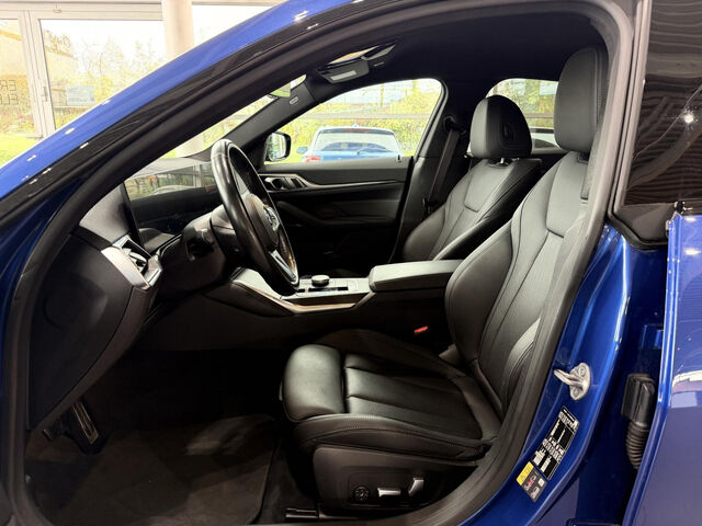 BMW i4 e40 M Sport PRO ACC SuView HUD Iconic Lordose Ansicht 10 für Fahrzeugdetailseite