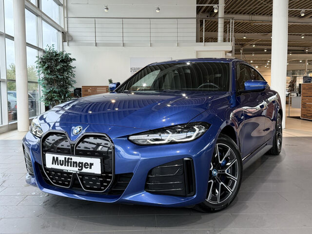BMW i4 e40 M Sport PRO ACC SuView HUD Iconic Lordose Ansicht 2 für Fahrzeugdetailseite