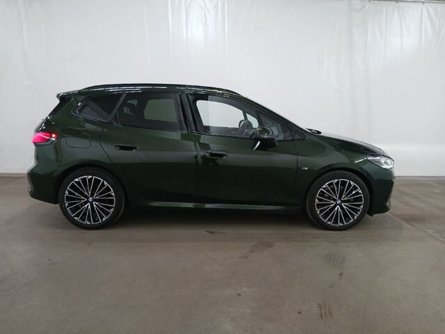 BMW 218 i Active Tourer M Sport LiveProf. HUD ACC 19 Ansicht 3 für Fahrzeugdetailseite
