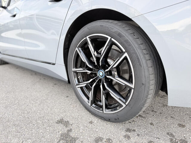 BMW i4 e40 GC M Sport LiveProf.ACC HUD Lenkradh.19 Ansicht 9 für Fahrzeugdetailseite