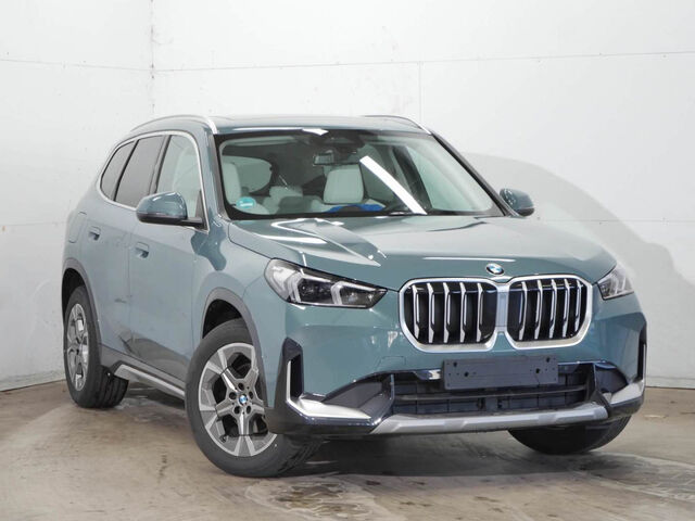 BMW X1 s20d Sports.ACC PanoD.Kamera Navi Har/Kar.AHK Ansicht 3 für Fahrzeugdetailseite