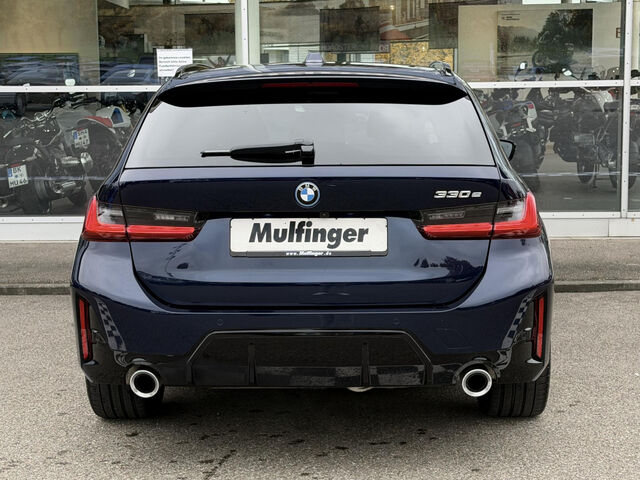 BMW 330 e T. M Sport PanoDach ACC HUD SurView AHK 19 Ansicht 7 für Fahrzeugdetailseite