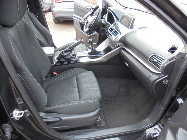 MITSUBISHI Eclipse Cross 1.5 T-MIVEC CVT 2WD Intro Edition (GK0) Ansicht 14 für Fahrzeugdetailseite