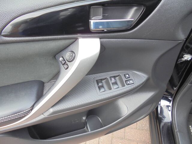 MITSUBISHI Eclipse Cross 1.5 T-MIVEC CVT 2WD Intro Edition (GK0) Ansicht 18 für Fahrzeugdetailseite