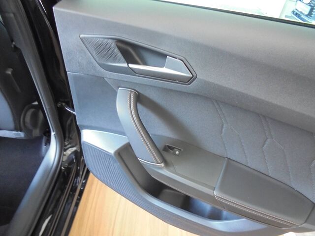 CUPRA Leon Cupra Sportstourer 1.5 eTSI 7-Gang-DSG 150PS Ansicht 17 für Fahrzeugdetailseite