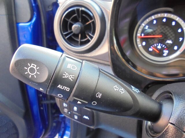 HYUNDAI i10 New 1.2 Benzin A/T Trend Ansicht 17 für Fahrzeugdetailseite
