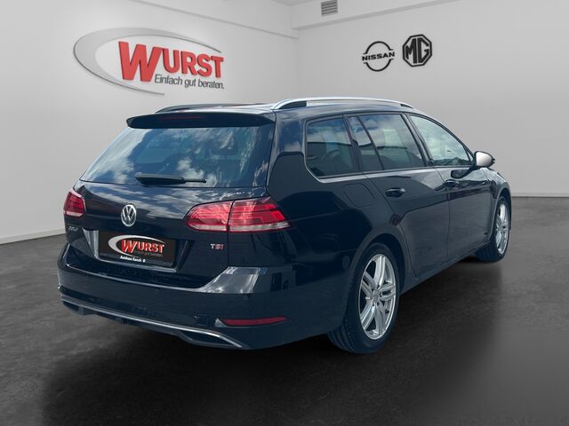 VW Golf VII Variant Sound Start-Stopp AHK El. Panodach Navi Dyn. Kurvenlicht Sperrdiff. Ansicht 5 für Fahrzeugdetailseite