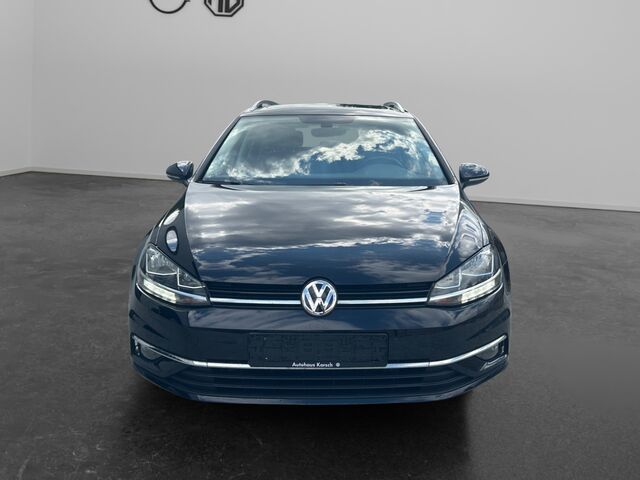 VW Golf VII Variant Sound Start-Stopp AHK El. Panodach Navi Dyn. Kurvenlicht Sperrdiff. Ansicht 6 für Fahrzeugdetailseite