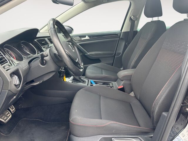 VW Golf VII Variant Sound Start-Stopp AHK El. Panodach Navi Dyn. Kurvenlicht Sperrdiff. Ansicht 9 für Fahrzeugdetailseite
