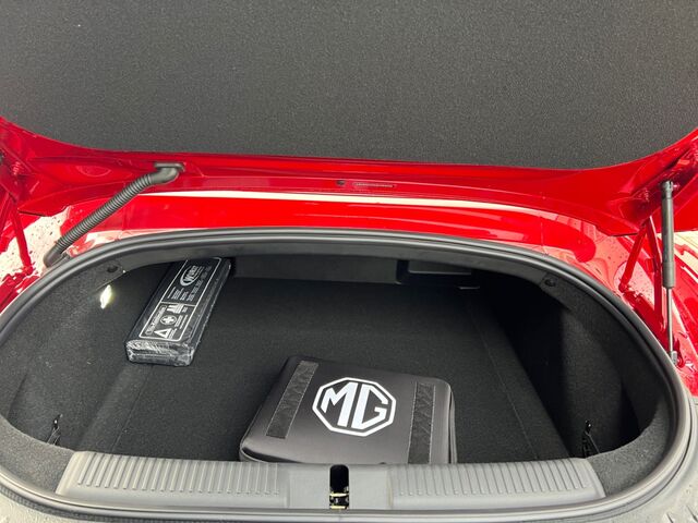 MG Cyberster XPOWER 77 kWh Cabrio 510 PS ALLRAD BOSE ALCANTARA 360-GRAD-KAMERA APPLE CARPLAY Ansicht 12 für Fahrzeugdetailseite