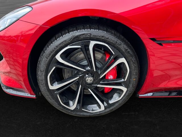MG Cyberster XPOWER 77 kWh Cabrio 510 PS ALLRAD BOSE ALCANTARA 360-GRAD-KAMERA APPLE CARPLAY Ansicht 8 für Fahrzeugdetailseite