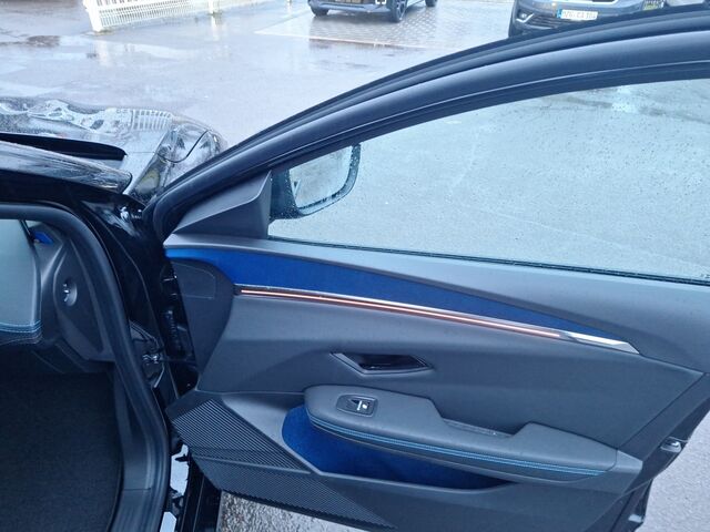 RENAULT Megane Esprit Alpine 220 Comfort Range Ansicht 17 für Fahrzeugdetailseite