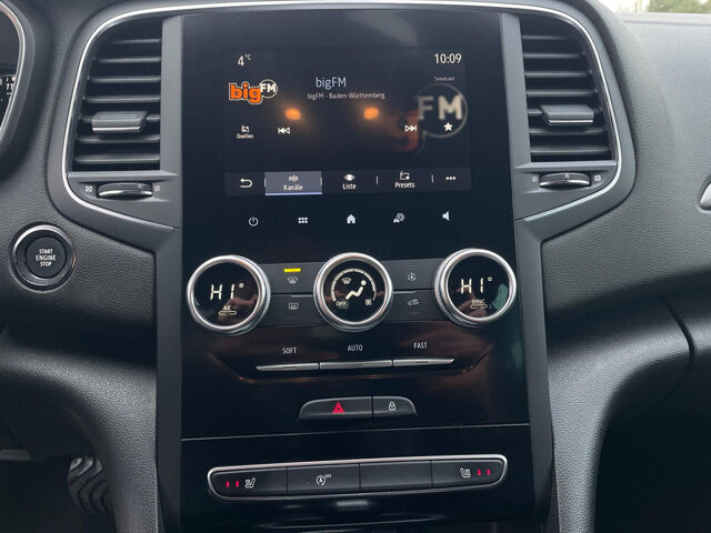 RENAULT Megane ZEN TCe 140 LED DAB KomfZug.Lenkradh.PDC Bluetooth Klima Einparkhilfe el. Fenster Ansicht 14 für Fahrzeugdetailseite