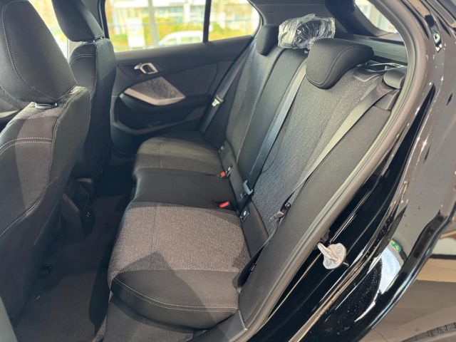 BMW 118 d Aut.Ad-LED Kamera Live-Widescreen Komfz.AHK Bluetooth Navi Klima PDC el. Fenster Ansicht 10 für Fahrzeugdetailseite