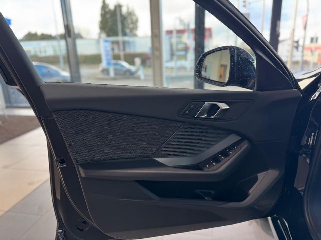 BMW 118 d Aut.Ad-LED Kamera Live-Widescreen Komfz.AHK Bluetooth Navi Klima PDC el. Fenster Ansicht 9 für Fahrzeugdetailseite