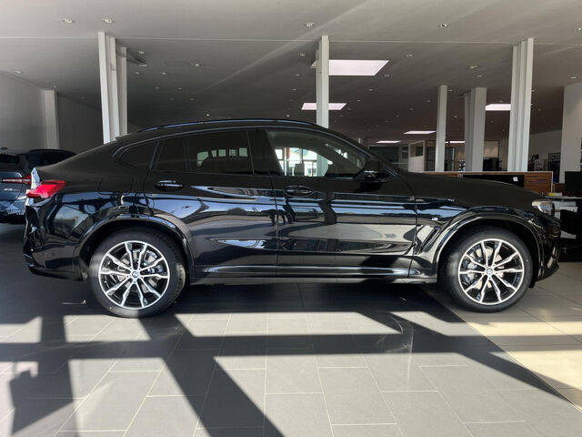 BMW X4 x30d HUD ACC SuView PanoD.Laser Standh.AHK 20 Sportpaket Bluetooth Navi Vollleder Klima Standhzg Ansicht 4 für Fahrzeugdetailseite