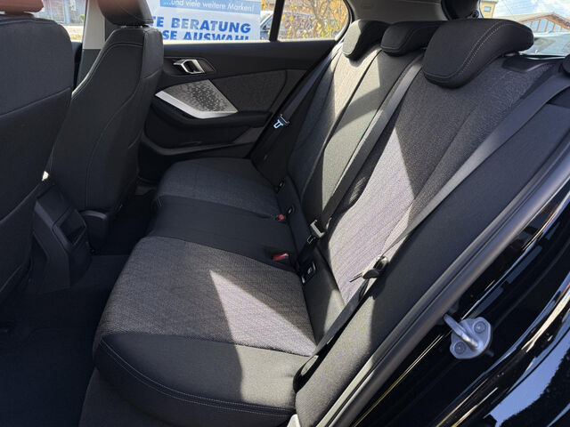 BMW 120 i Kamera Sitzheizung ACC LED Navi Klima PDC el. Fenster Ansicht 11 für Fahrzeugdetailseite