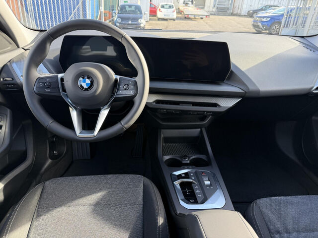 BMW 120 i Kamera Sitzheizung ACC LED Navi Klima PDC el. Fenster Ansicht 9 für Fahrzeugdetailseite