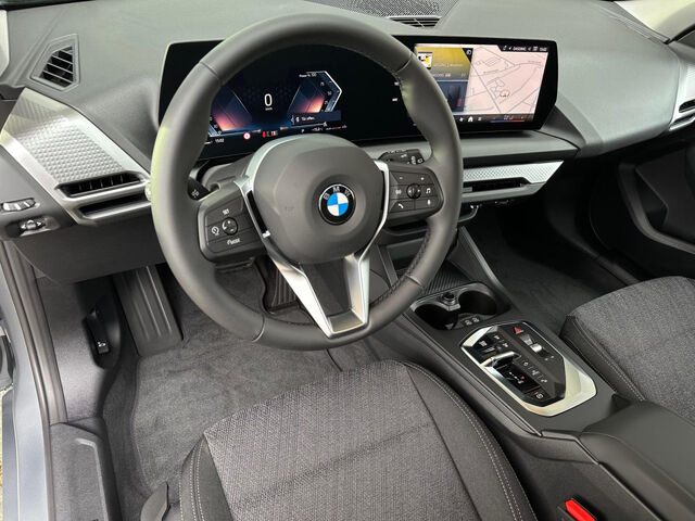 BMW 120 PremPaket DrivAss Komf. Ad.LED SH 17 Klima PDC Ansicht 12 für Fahrzeugdetailseite