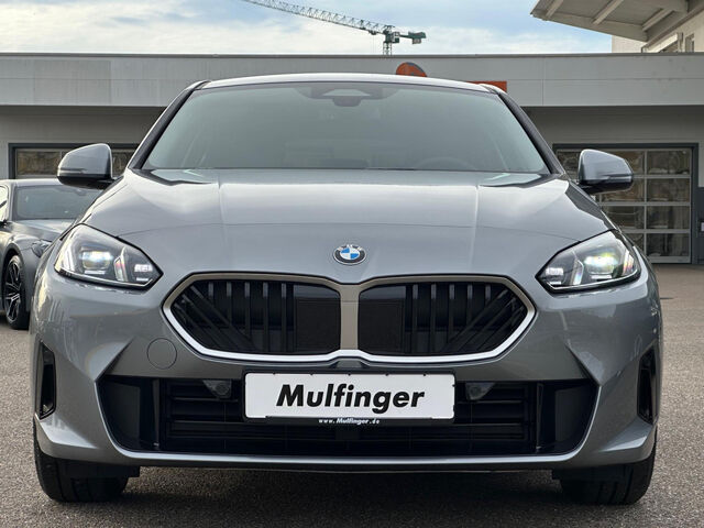 BMW 120 PremPaket DrivAss Komf. Ad.LED SH 17 Klima PDC Ansicht 4 für Fahrzeugdetailseite