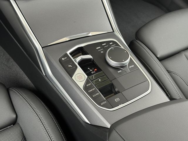 BMW 318 d Tour. ComfPaket DrvAss ParkAss SH 17 Navi Klima PDC Ansicht 15 für Fahrzeugdetailseite