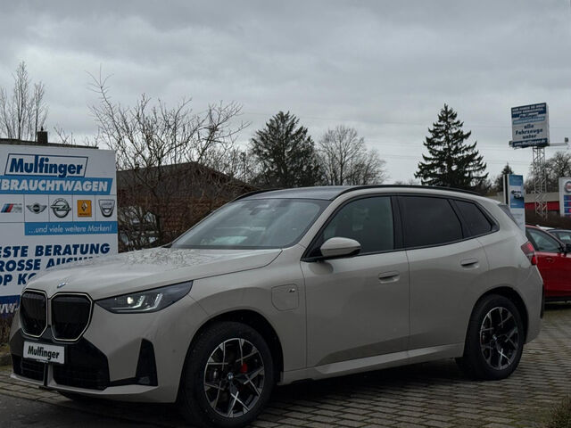 BMW X3 30e xDr. M Sport Pro HUD ACC Pano Lenk+Sitzh. Sportpaket Bluetooth Navi LED Klima PDC el. Fenster Ansicht 4 für Fahrzeugdetailseite