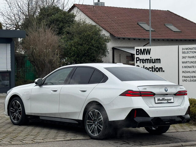 BMW 530 e xDr. M Sport Pro HUD ACC SuView.Komfz. AHK Sportpaket Bluetooth Navi LED Klima Standhzg PDC el. Ansicht 11 für Fahrzeugdetailseite