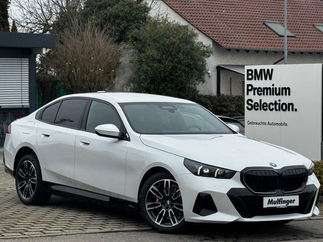 BMW 530 e xDr. M Sport Pro HUD ACC SuView.Komfz. AHK Sportpaket Bluetooth Navi LED Klima Standhzg PDC el. Ansicht 2 für Fahrzeugdetailseite