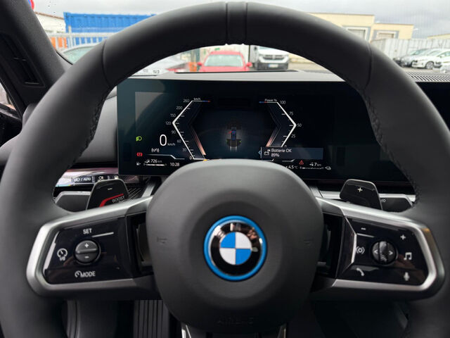 BMW 550 e xDr. M Sport Pro HUD ACC SurView.Pano.B/W AHK Sportpaket Bluetooth Navi LED Klima Standhzg PDC Ansicht 10 für Fahrzeugdetailseite