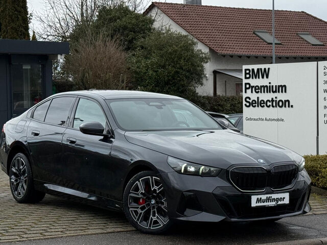 BMW 550 e xDr. M Sport Pro HUD ACC SurView.Pano.B/W AHK Sportpaket Bluetooth Navi LED Klima Standhzg PDC Ansicht 2 für Fahrzeugdetailseite