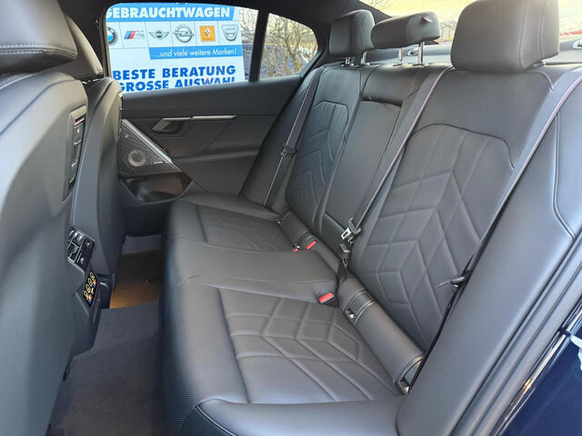BMW 540 d xdr. M Sport Pro HUD ACC SuView.Lenk+Sitzh. Sportpaket Bluetooth Navi LED Klima PDC el. Fenster Ansicht 10 für Fahrzeugdetailseite