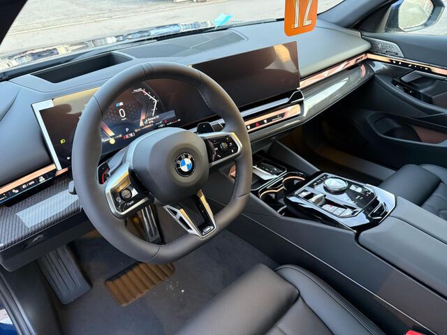 BMW 540 d xdr. M Sport Pro HUD ACC SuView.Lenk+Sitzh. Sportpaket Bluetooth Navi LED Klima PDC el. Fenster Ansicht 7 für Fahrzeugdetailseite