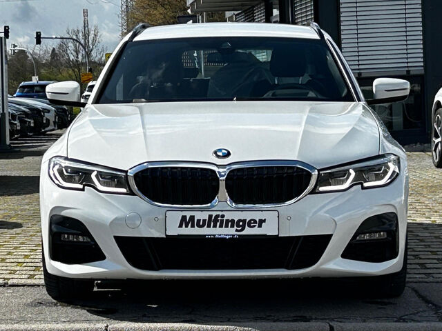 BMW 318 i T.M Sport HUD Laser LiveProf.HiFi KomfZ AHK Sportpaket Bluetooth Navi Klima Aktivlenkung PDC el Ansicht 4 für Fahrzeugdetailseite