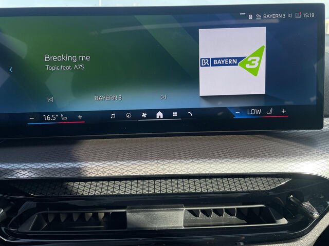 BMW 330 i T. xDr.HUD SuView PanoD.Sitzh.Ha/Ka.AHK 18 Sportpaket Bluetooth Navi LED Klima Aktivlenkung PDC Ansicht 12 für Fahrzeugdetailseite