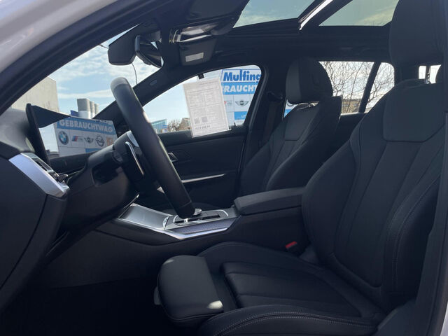 BMW 330 i T. xDr.HUD SuView PanoD.Sitzh.Ha/Ka.AHK 18 Sportpaket Bluetooth Navi LED Klima Aktivlenkung PDC Ansicht 8 für Fahrzeugdetailseite