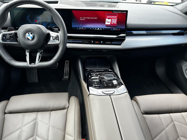 BMW 540 d xDr.T.M Sport PanoD.AHK 21 KomfS+Bel.360Â° Sportpaket Bluetooth HUD Navi LED Klima PDC el. Fe Ansicht 10 für Fahrzeugdetailseite