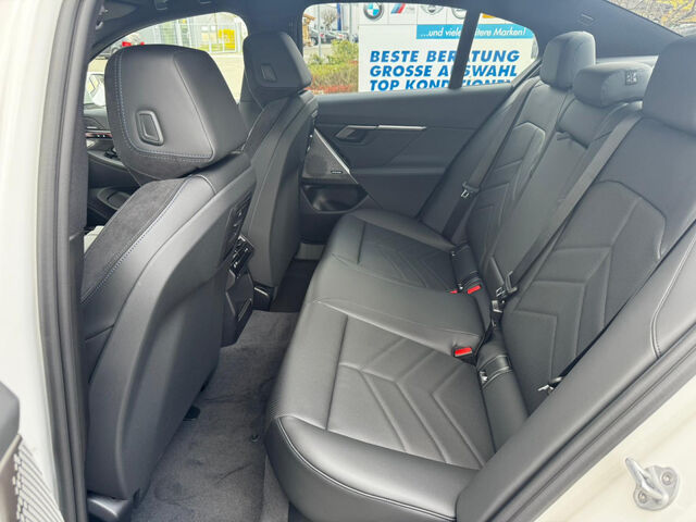 BMW 530 e xDrive M Sport ACC Kamera Komfz.H/K AHK 19 Sportpaket Bluetooth Navi LED Klima Standhzg PDC el. Ansicht 13 für Fahrzeugdetailseite