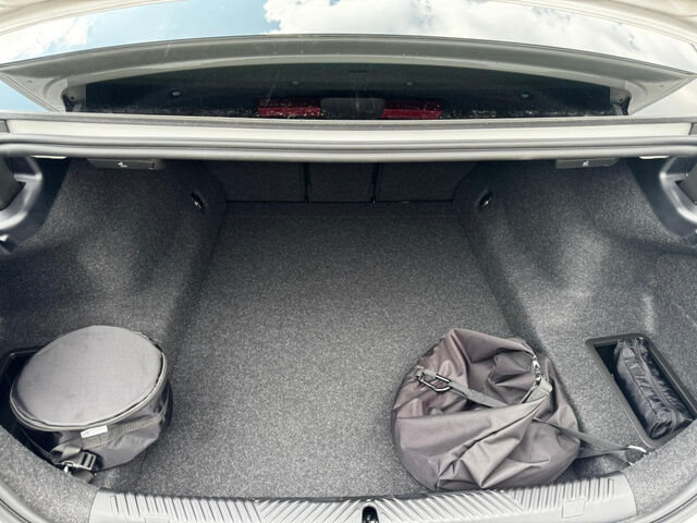 BMW 530 e xDrive M Sport ACC Kamera Komfz.H/K AHK 19 Sportpaket Bluetooth Navi LED Klima Standhzg PDC el. Ansicht 14 für Fahrzeugdetailseite