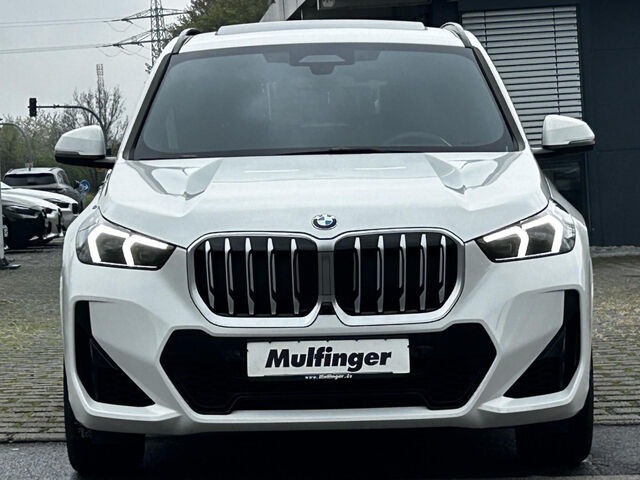 BMW X1 x23i M Sport HUD ACC PanoD.Ha/Ka.Park+AHK 19 Sportpaket Bluetooth Navi LED Klima PDC el. Fenster Ansicht 4 für Fahrzeugdetailseite