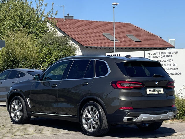 BMW X5 x30d KomfS.HUD Kamera Trittbretter HiFi 20 Bluetooth Navi LED Vollleder Klima Luftfederung PDC el Ansicht 8 für Fahrzeugdetailseite