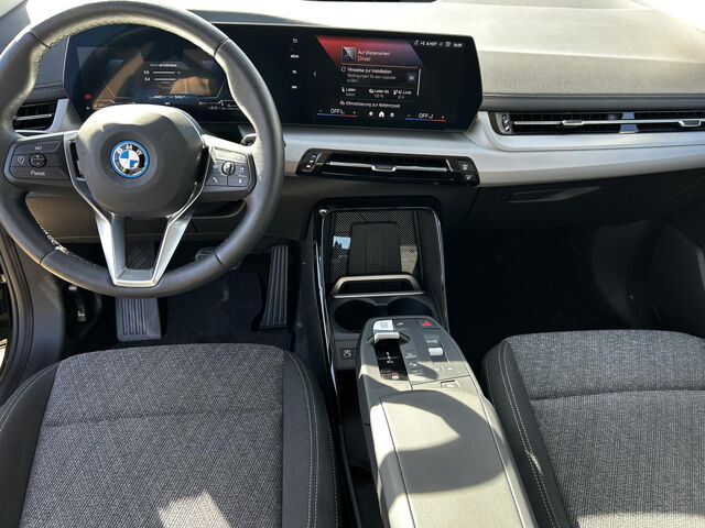 BMW 225 Active Tourer 225e xDrive AT. Kamera Ad-LED Widescreen HiFi Bluetooth Navi Klima Standhzg PDC el. Fenster Ansicht 10 für Fahrzeugdetailseite