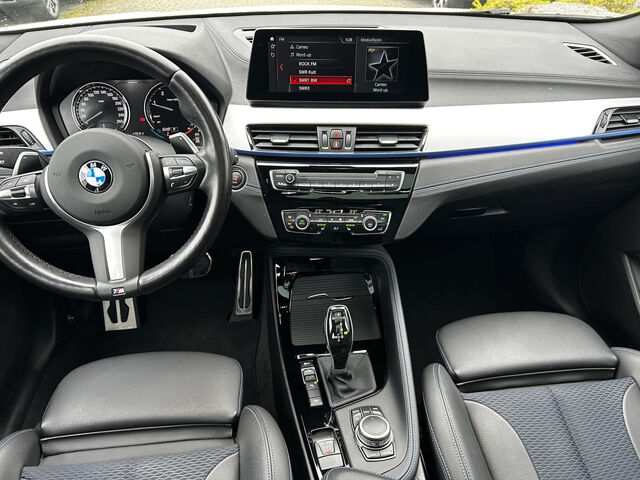 BMW X2 x25d M Sport ACC HUD Kamera PanoDach Lenkradh Sportpaket Bluetooth Navi LED Klima Aktivlenkung PD Ansicht 12 für Fahrzeugdetailseite