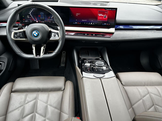 BMW 550 e M Sport ACC IntAktL.PanoD.AutoBahnAss.Bo+Wi Sportpaket Bluetooth HUD Navi LED Klima Aktivlenkun Ansicht 11 für Fahrzeugdetailseite