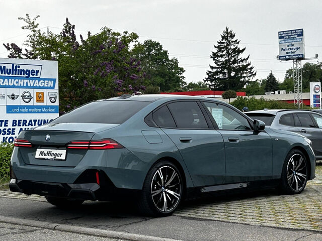 BMW 550 e M Sport ACC IntAktL.PanoD.AutoBahnAss.Bo+Wi Sportpaket Bluetooth HUD Navi LED Klima Aktivlenkun Ansicht 6 für Fahrzeugdetailseite