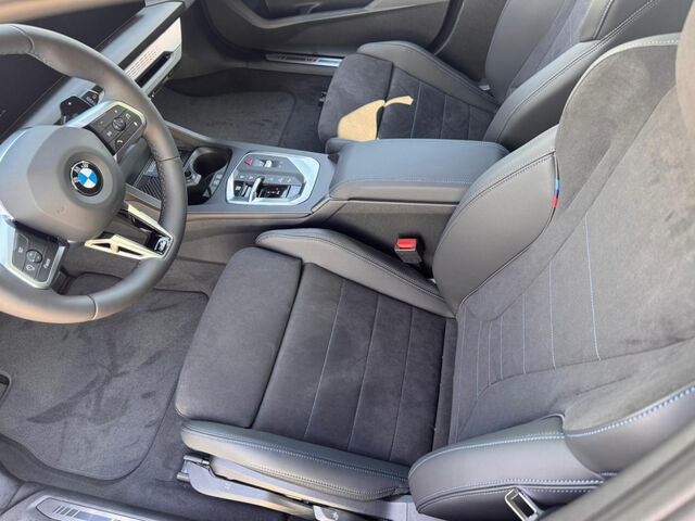 BMW 120 M Sport Pano Kamera Ha/Ka 18 Sportpaket LED Klima PDC Ansicht 9 für Fahrzeugdetailseite