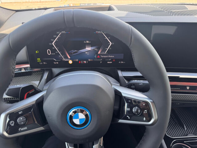 BMW i5 eDr.40 M Sport Pro ACC AHK HUD Bo/Wi 20 Sportpaket Navi LED PDC Ansicht 12 für Fahrzeugdetailseite