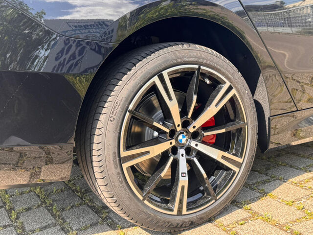 BMW i5 eDr.40 M Sport Pro ACC AHK HUD Bo/Wi 20 Sportpaket Navi LED PDC Ansicht 9 für Fahrzeugdetailseite