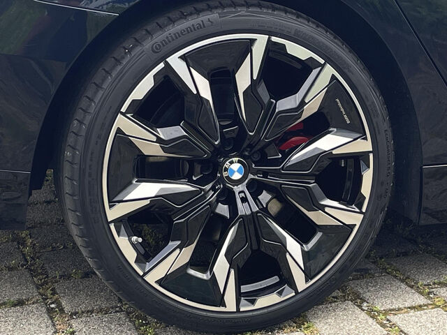 BMW 540 d xDr.M Sport Pro AutobhanAss.Standh.Bo+W.21 Sportpaket Bluetooth HUD Navi LED Vollleder Klima St Ansicht 10 für Fahrzeugdetailseite