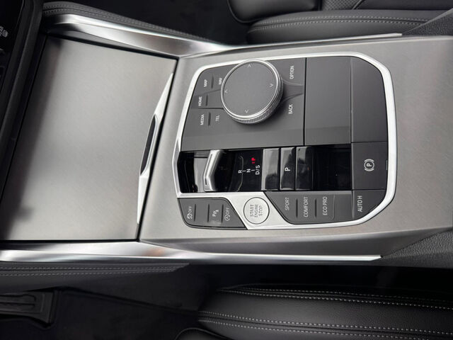 BMW 218 i CoupÃ© M Sport Glasdach Komfz. Ha/Ka 19 Sportpaket Navi LED Klima PDC Ansicht 12 für Fahrzeugdetailseite